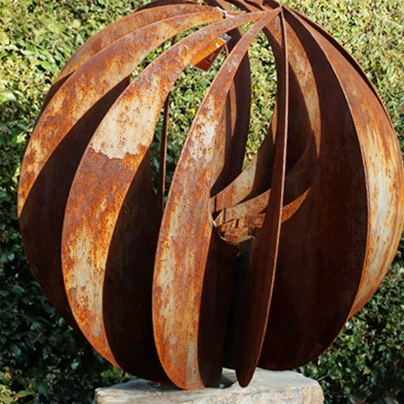 Hollow-Pattern Spherical Weathering Steel Dekorasyon Sculpture